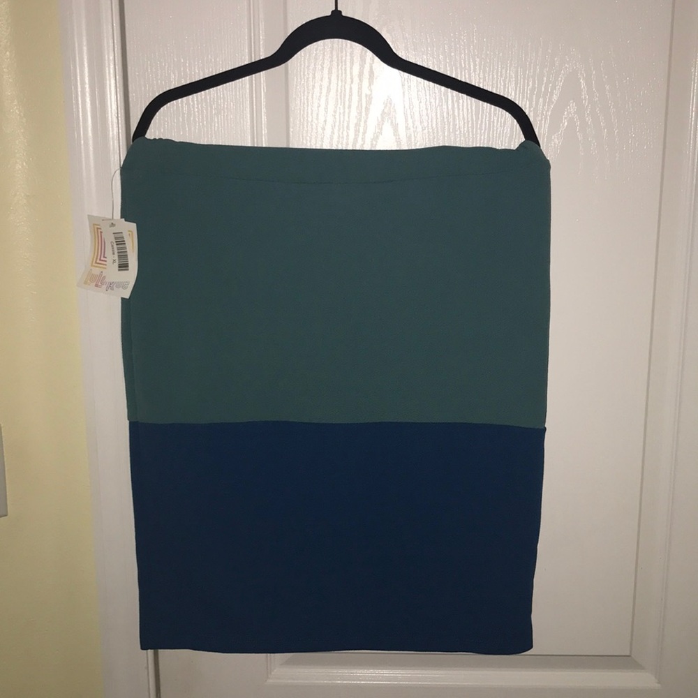 NWT LuLaRoe size XL Cassie Skirt